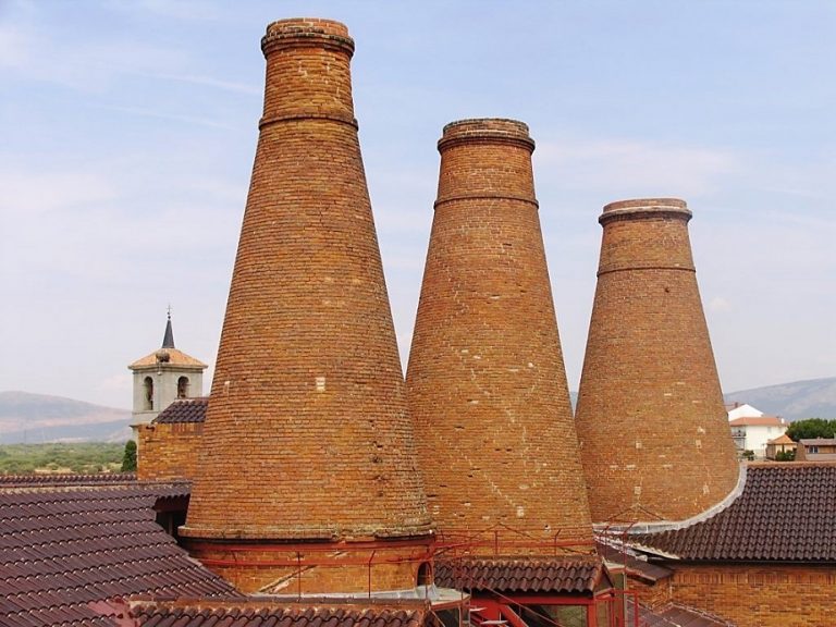chimenea-industrial-glosario-ilustrado-de-arte-arquitect-nico